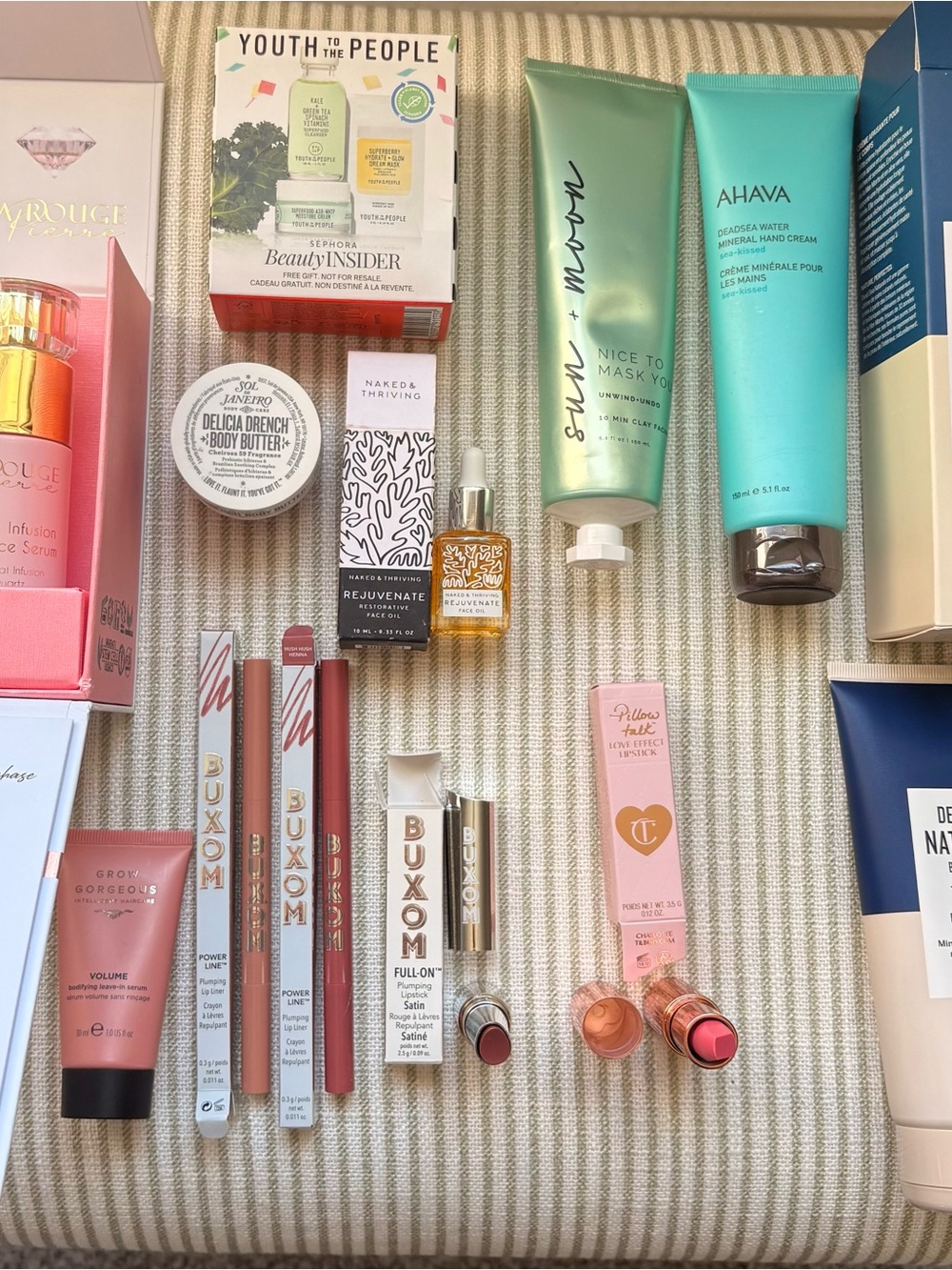 BEAUTY BUNDLE 💕 amazing items retailing over $1,400!!
